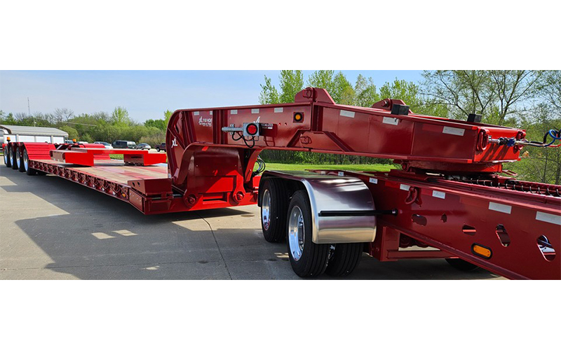 XLSpecialized Trailers High-Capacity Hydraulic Detachable Gooseneck - image 1 of 3