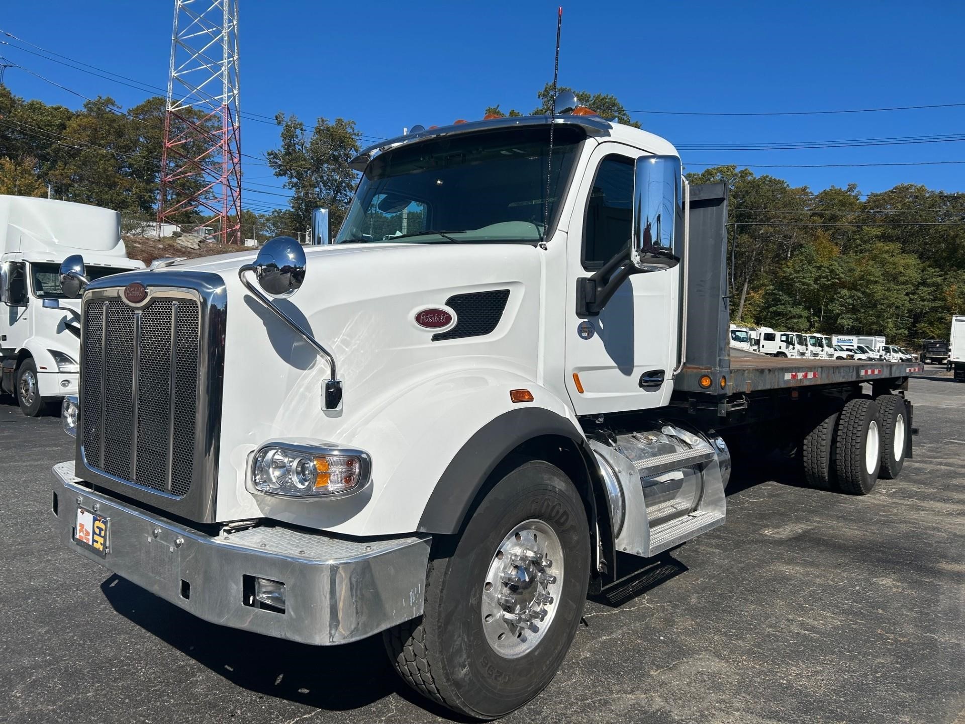 2021 PETERBILT 567 - image 2 of 6