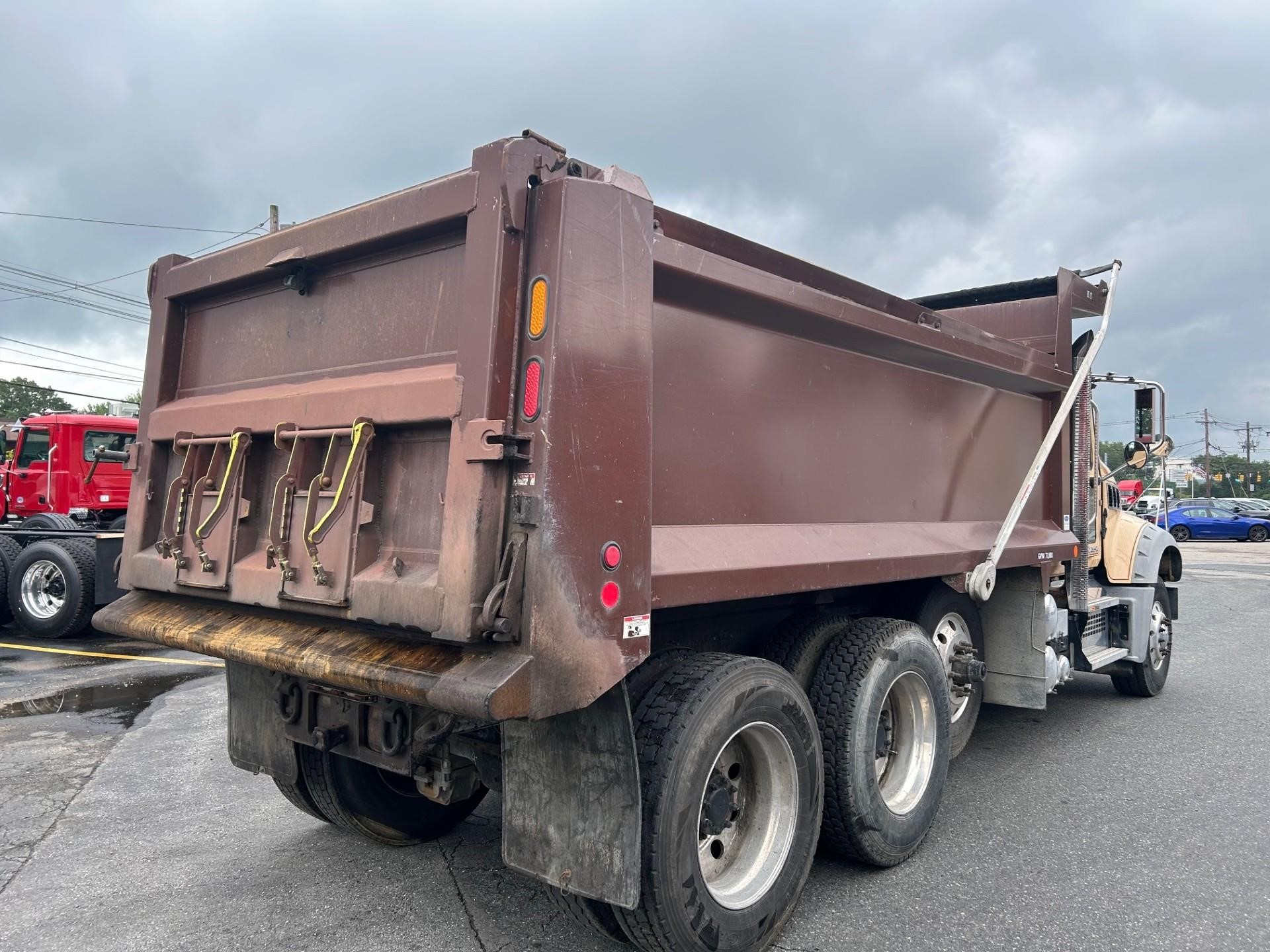 2018 MACK GRANITE GU713 2018 MACK GRANITE GU713 - image 3 of 6