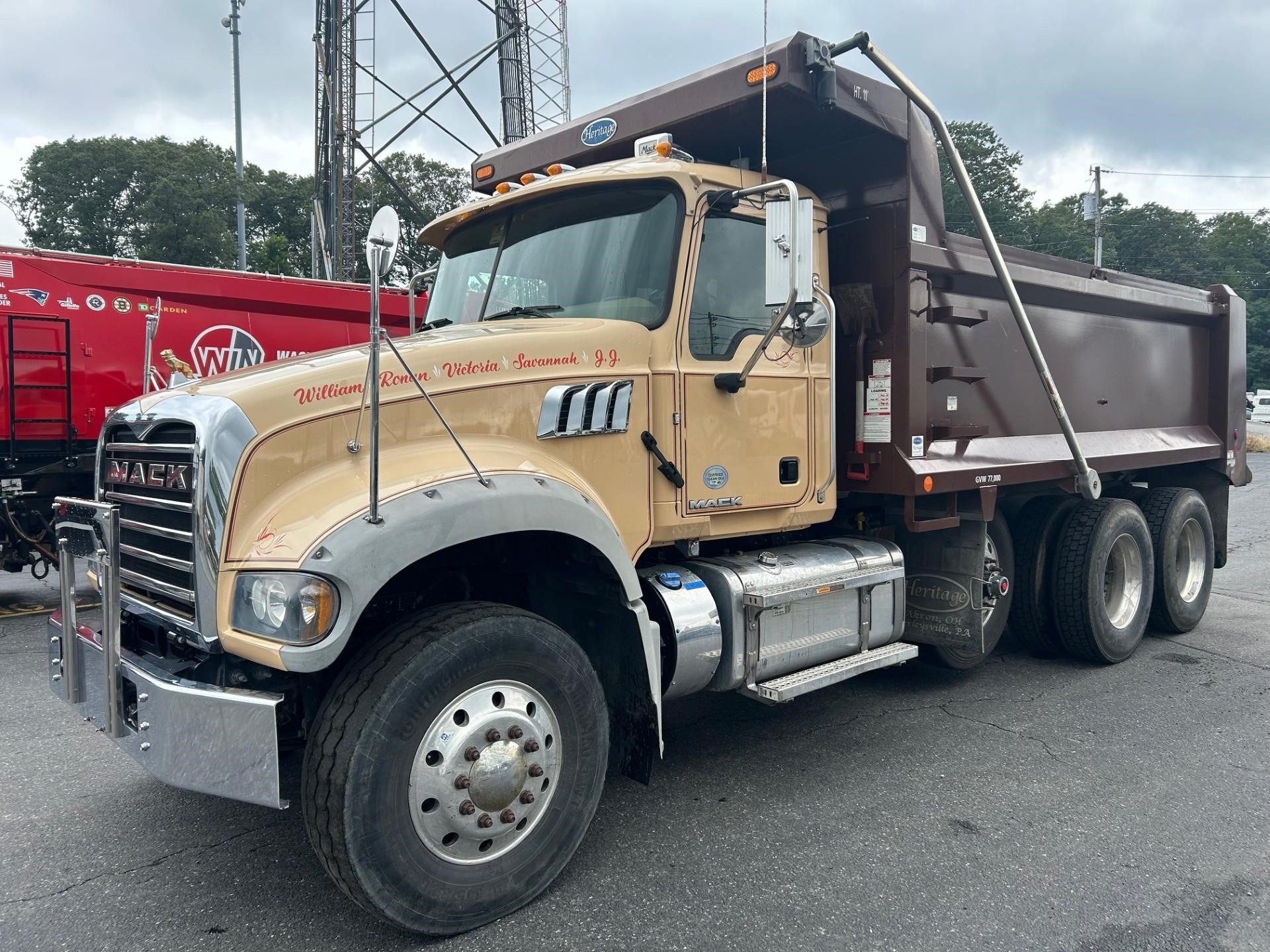 2018 MACK GRANITE GU713 2018 MACK GRANITE GU713 - image 1 of 6