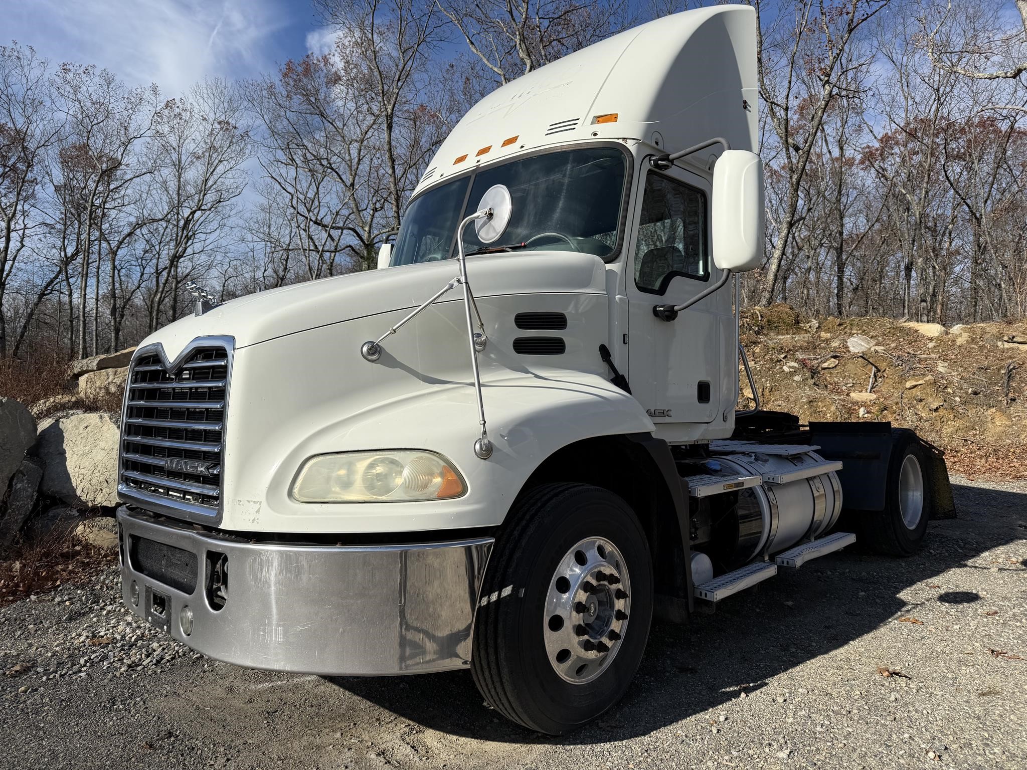 2016 MACK PINNACLE CXU612 2016 MACK PINNACLE CXU612 - image 1 of 6