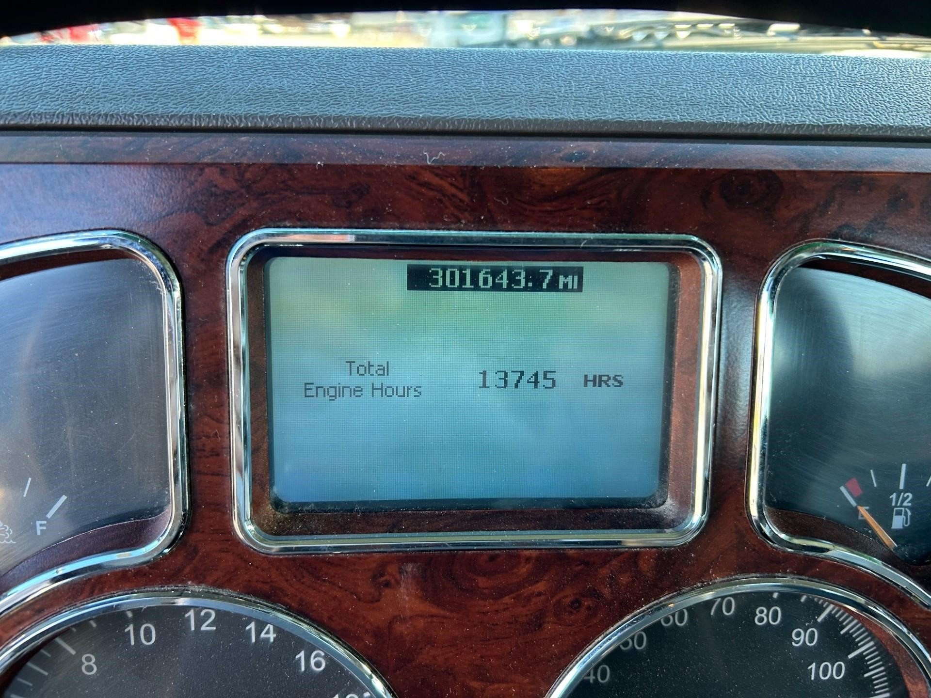 2018 MACK PINNACLE CHU613 - image 4 of 5