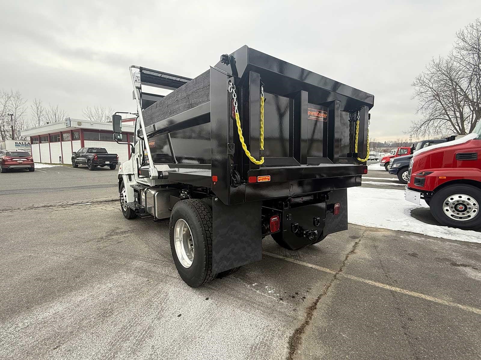 2025 HINO L6 - image 4 of 6