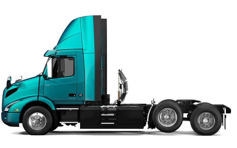 Volvo Trucks 6x2 Tractor Volvo Trucks 6x2 Tractor - image 1 of 4