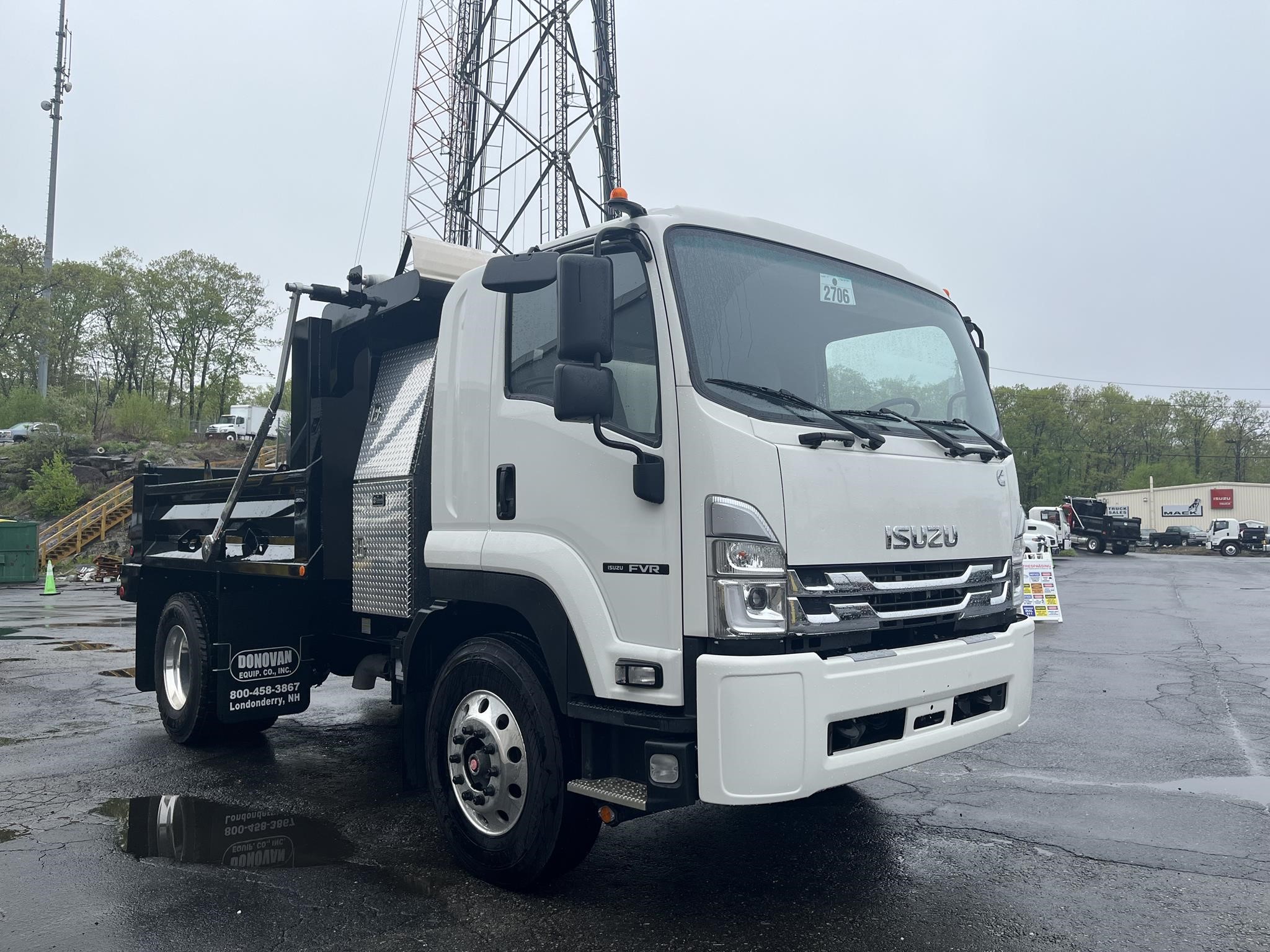 2025 ISUZU FVR - image 4 of 6