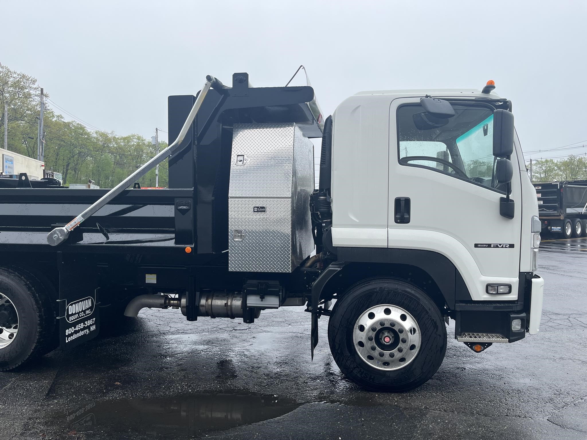 2025 ISUZU FVR - image 5 of 6