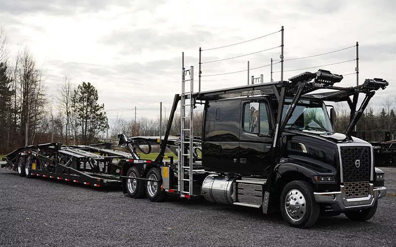 Volvo Trucks VAH 600 Volvo Trucks VAH 600 - image 1 of 4