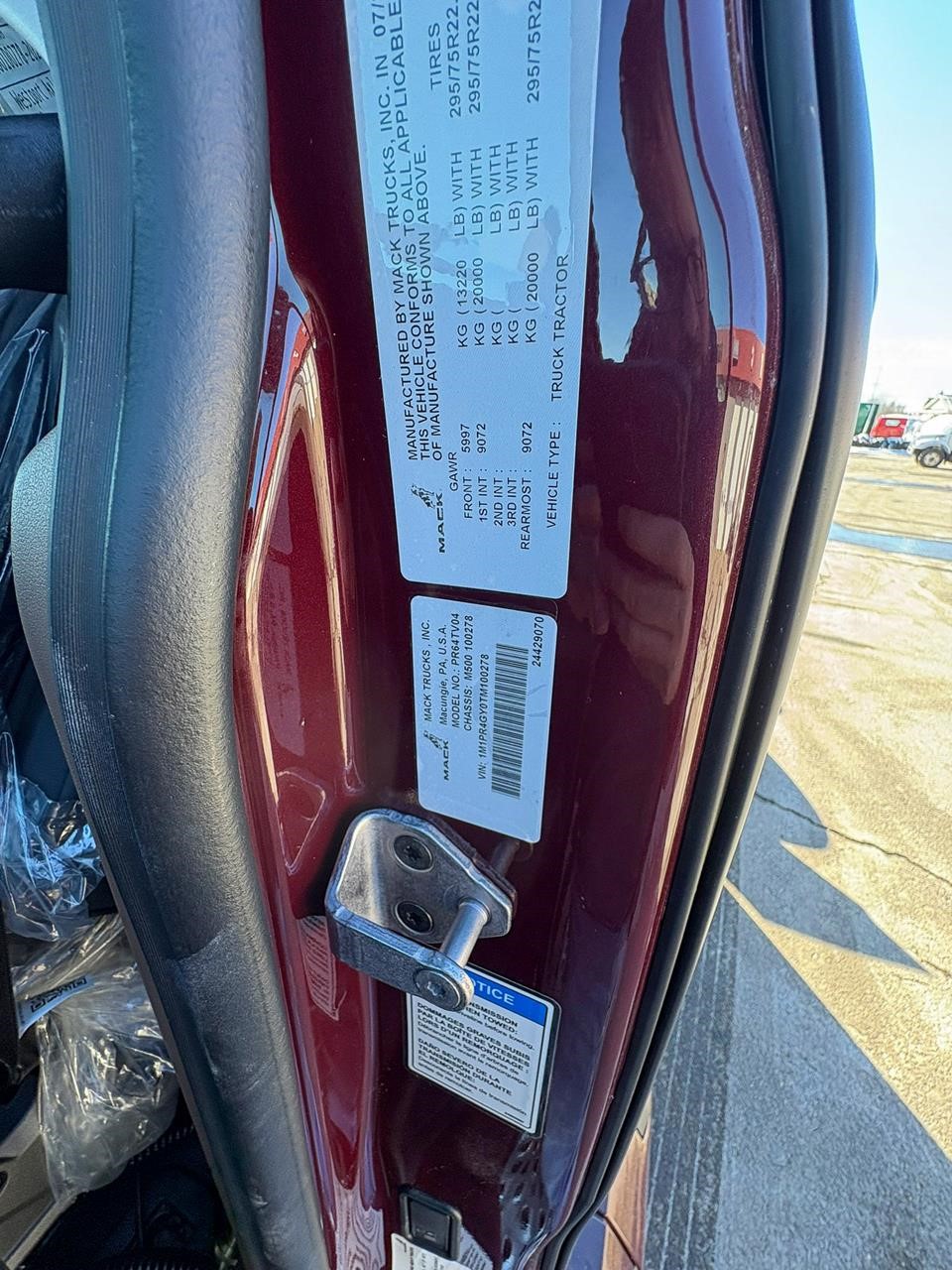 2026 MACK PIONEER 64T - image 4 of 4