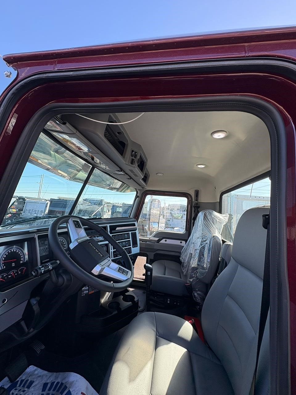 2026 MACK PINNACLE 64T - image 3 of 4