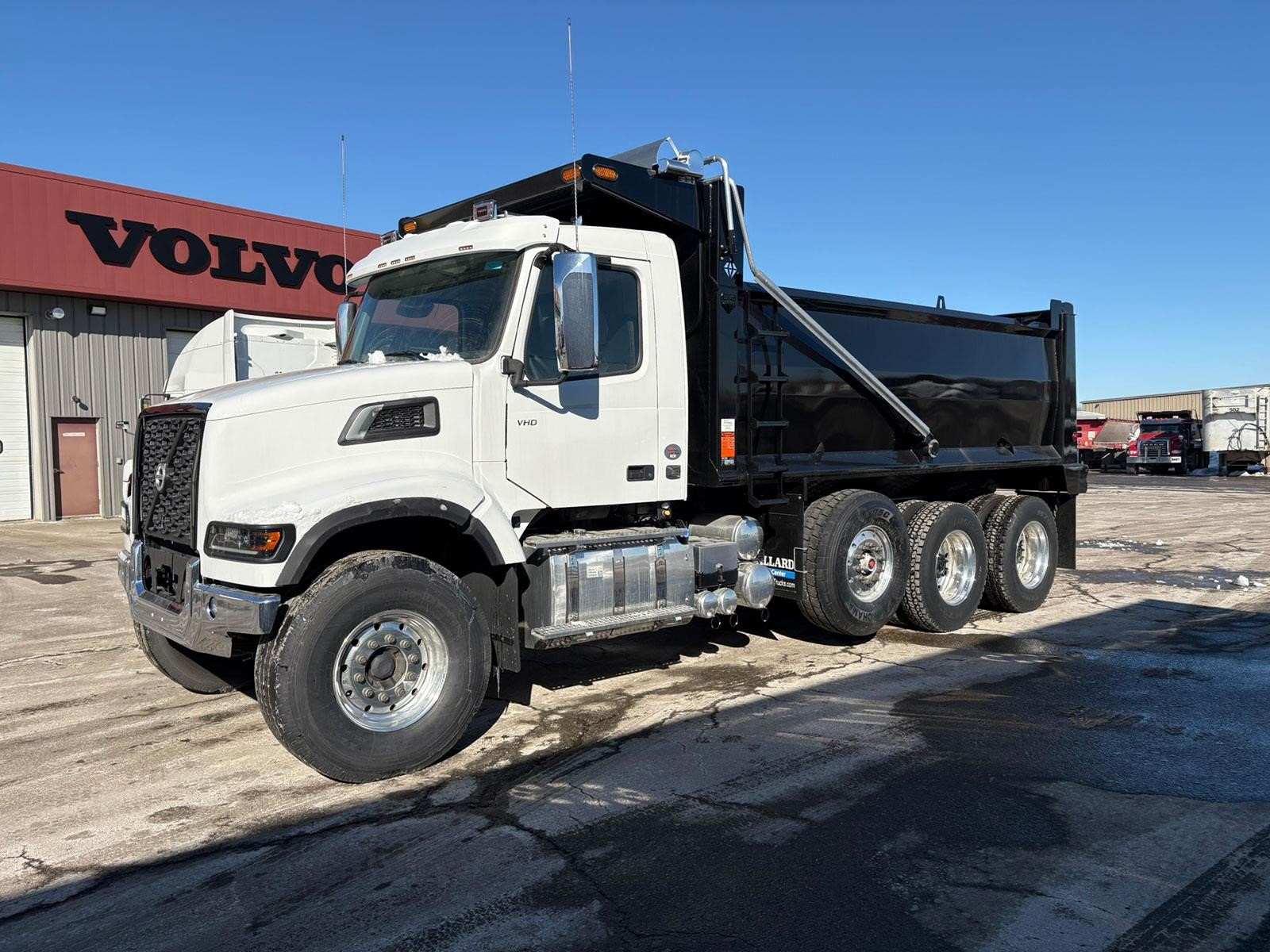 2026 VOLVO VHD84F300 - image 1 of 6