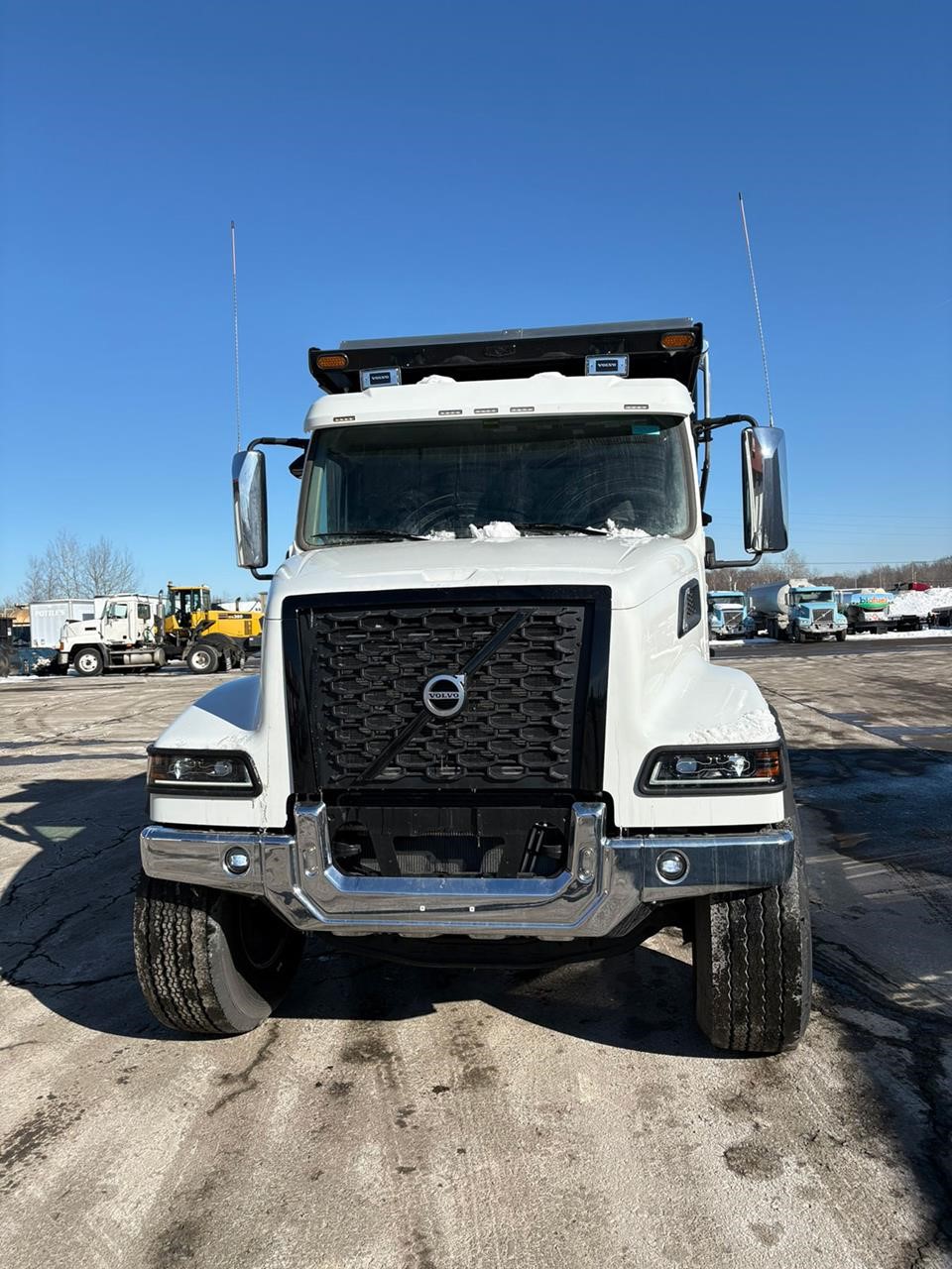 2026 VOLVO VHD84F300 - image 2 of 6