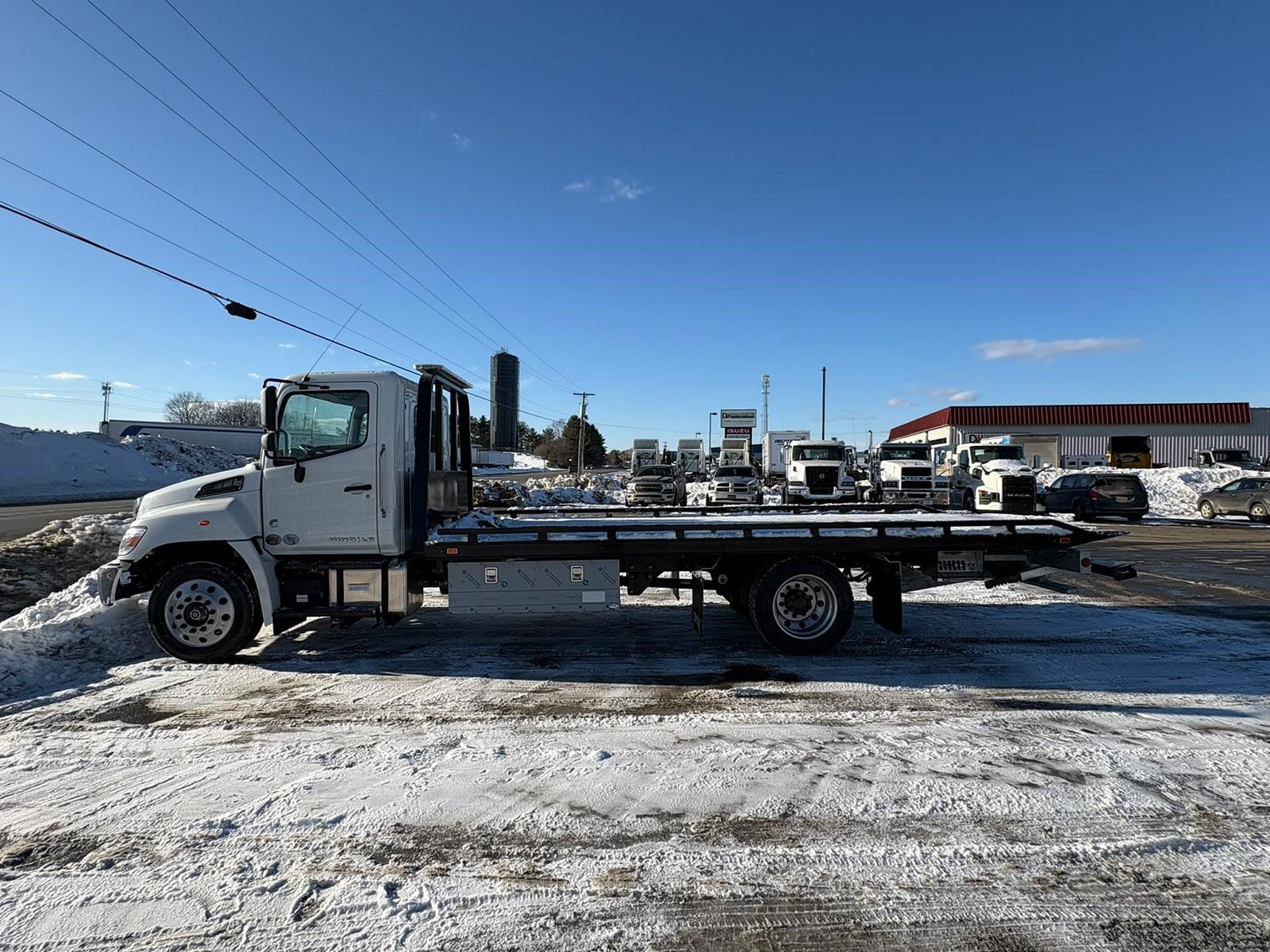 2025 HINO L6 - image 1 of 6