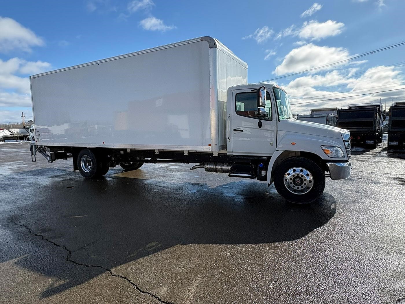 2026 HINO L6 - image 3 of 6