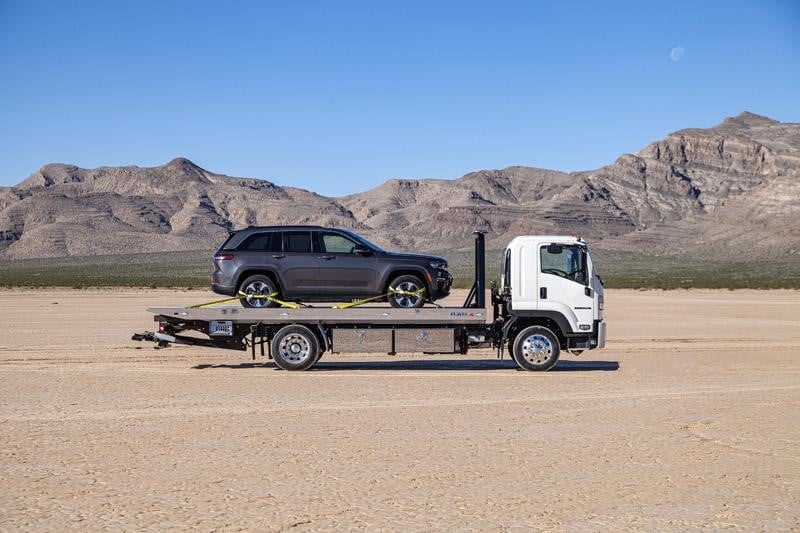 2026 Isuzu FTR - image 3