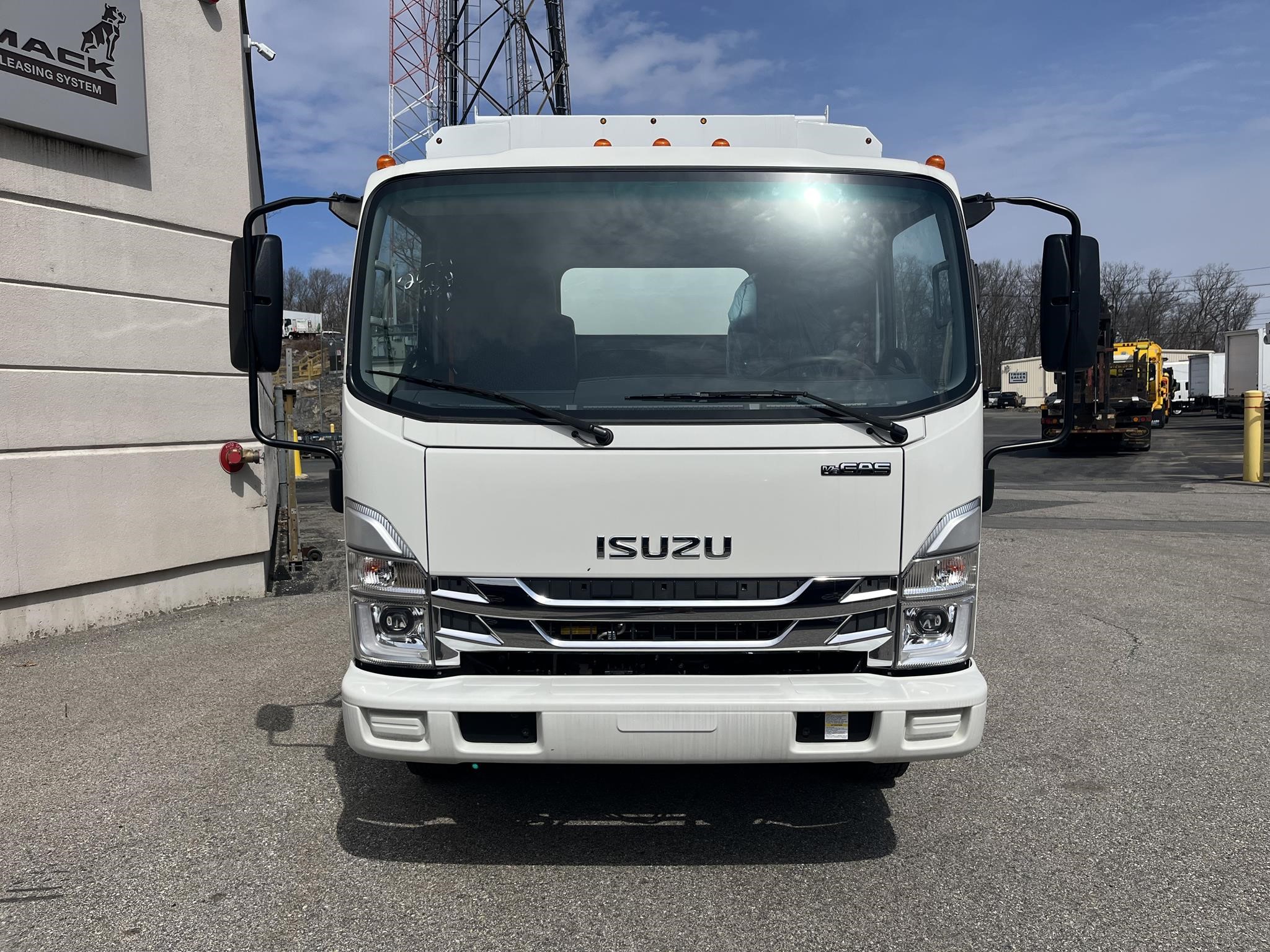 2026 Isuzu NPR - image 2