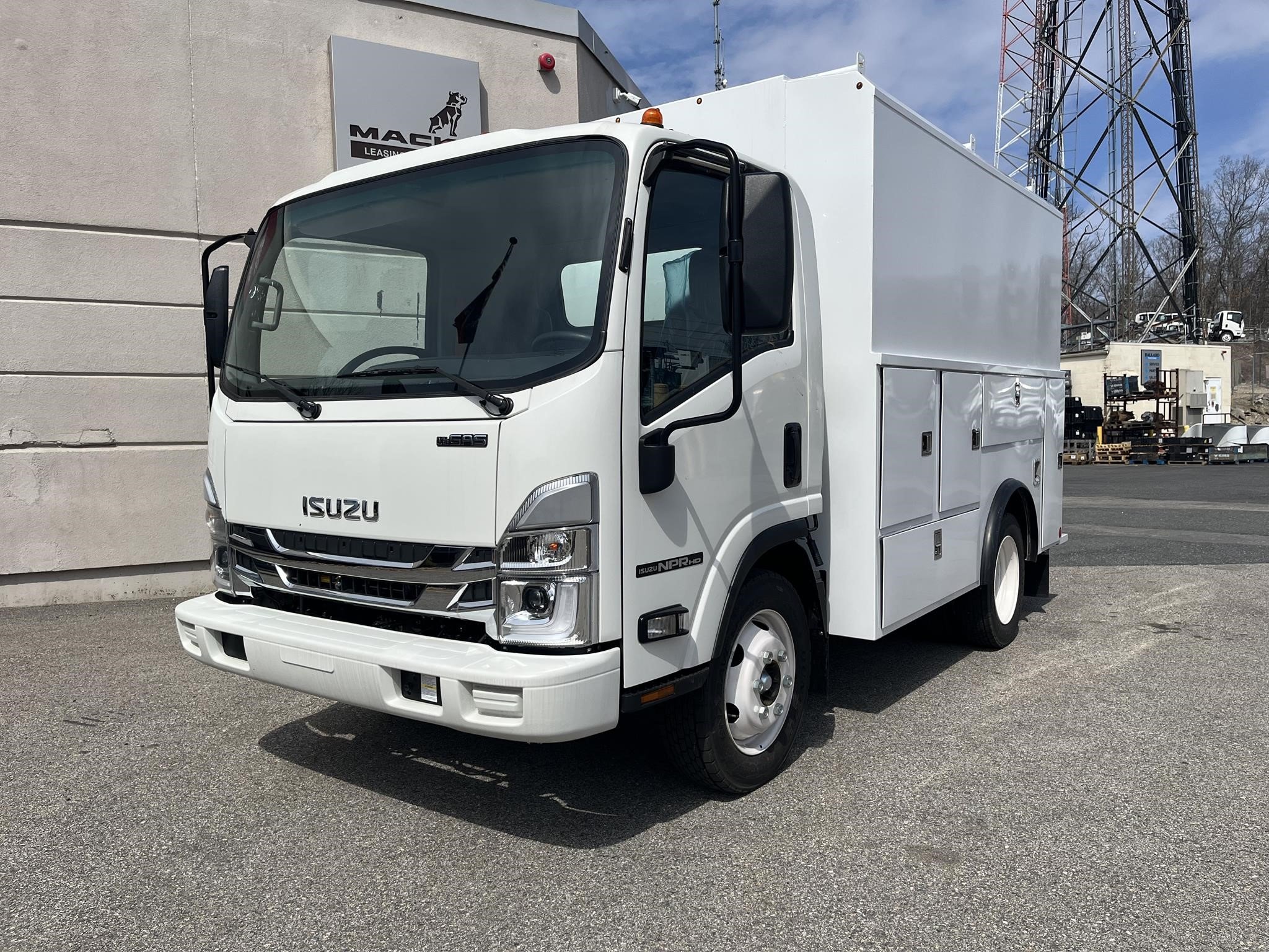 2026 Isuzu NPR - image 1