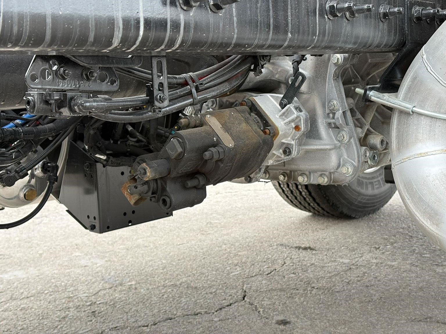 2026 Volvo - image 5