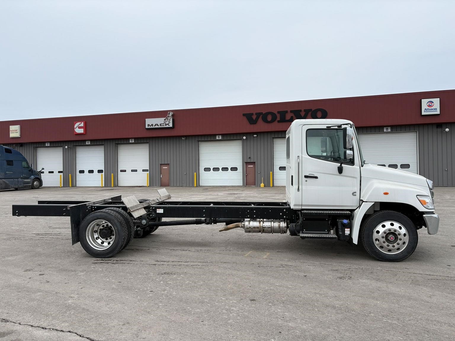 2026 Hino L6 - image 1