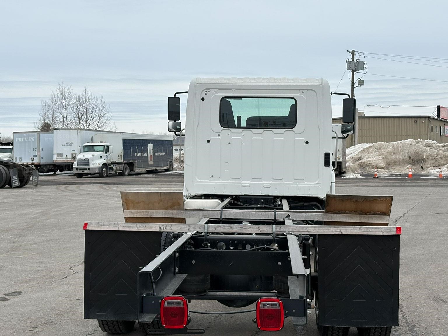 2026 Hino L6 - image 4