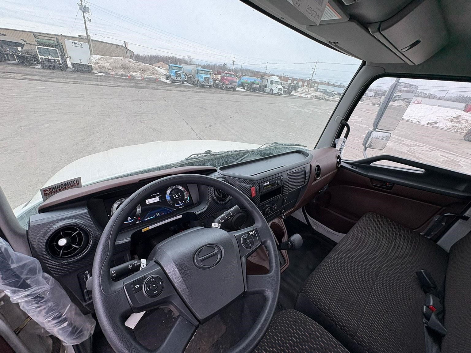 2026 Hino L6 - image 6