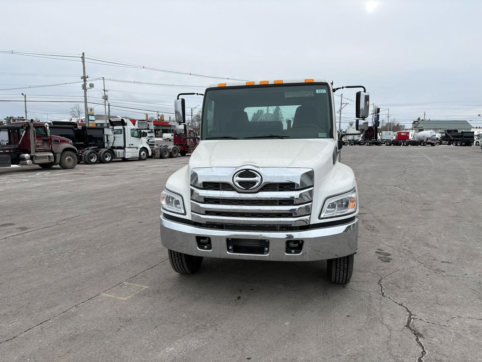 2026 Hino L6 - image 2