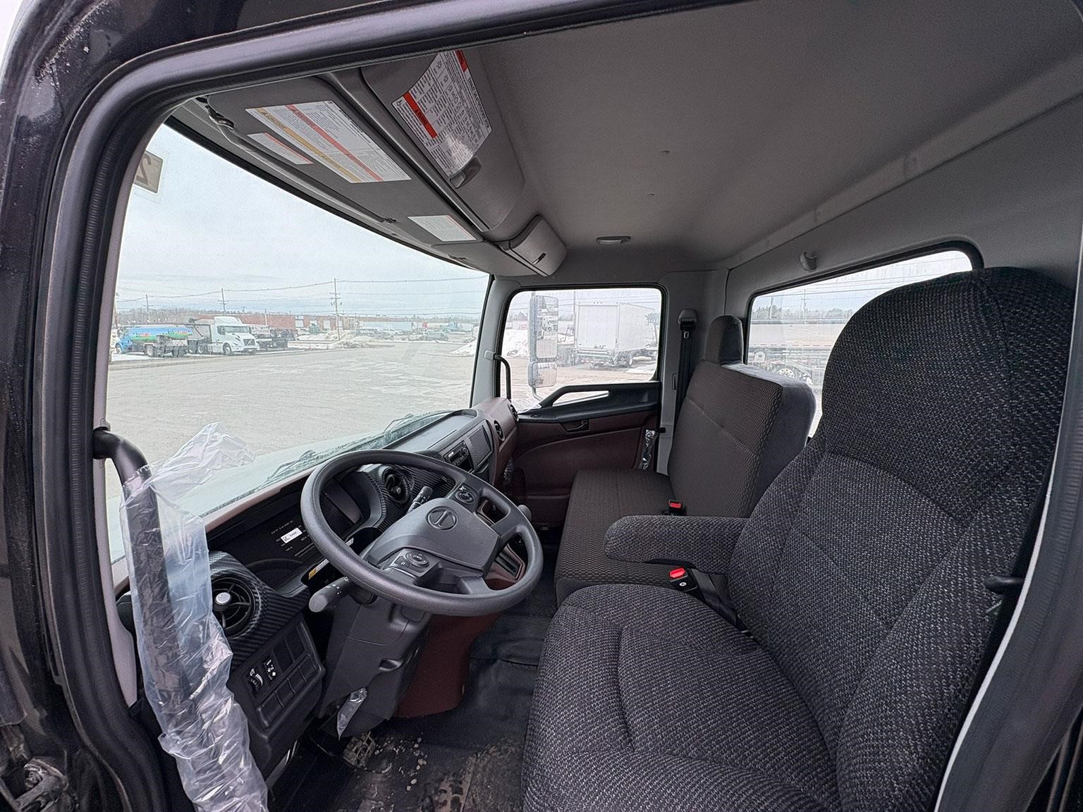 2026 Hino L6 - image 5