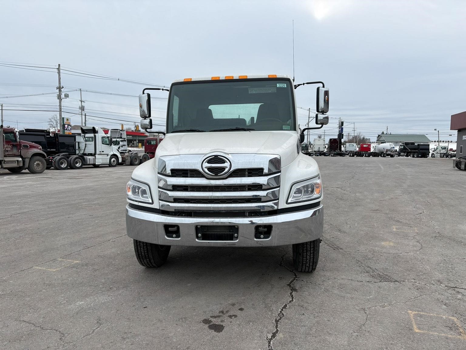 2026 Hino L6 - image 2