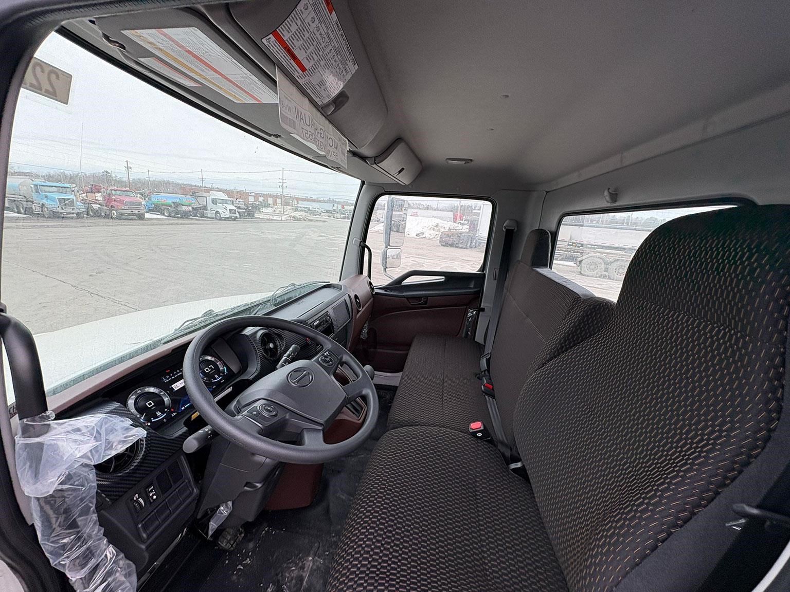 2026 Hino L6 - image 5