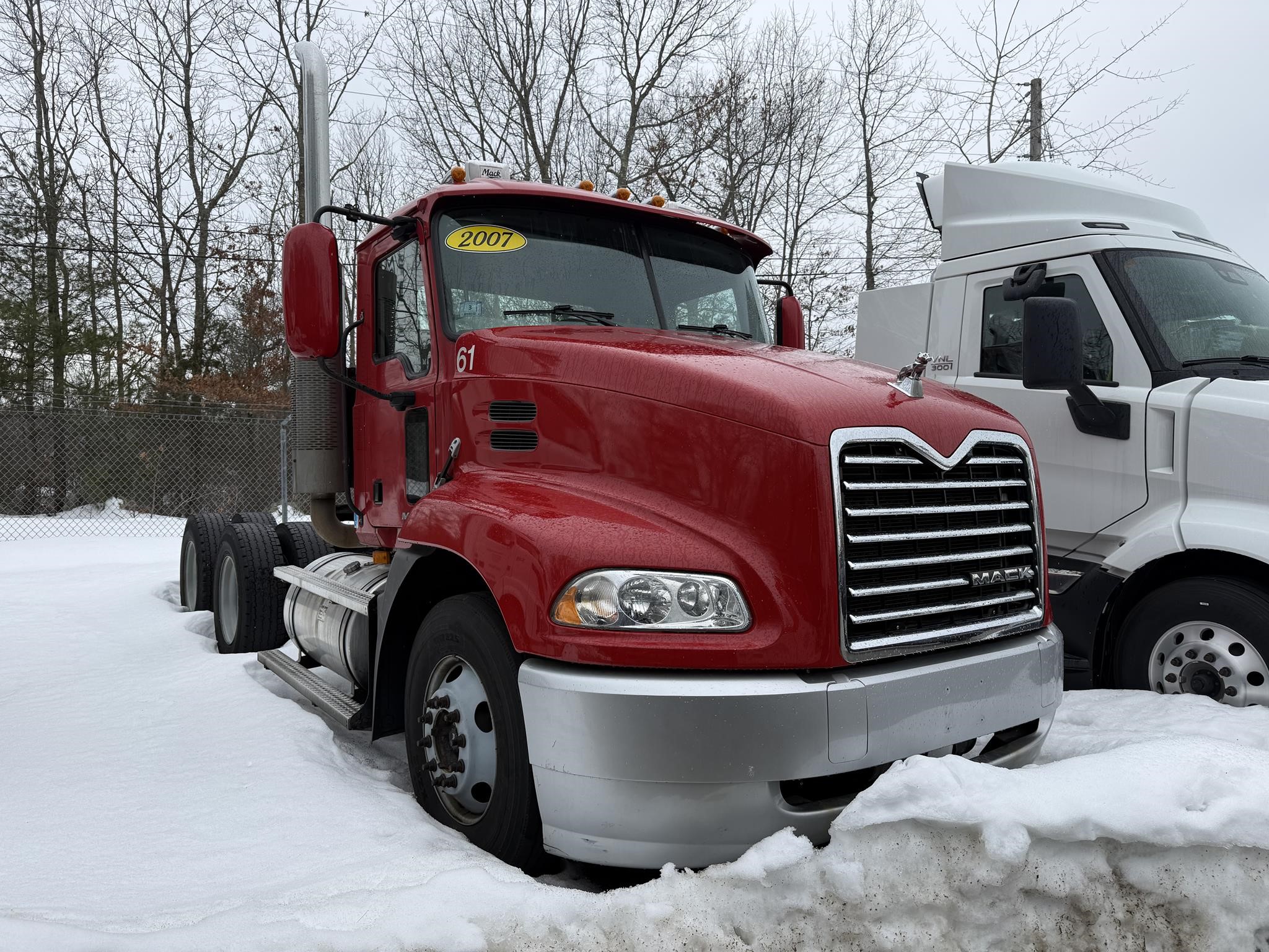 2007 MACK PINNACLE CXP613 2007 MACK PINNACLE CXP613 - image 2 of 5