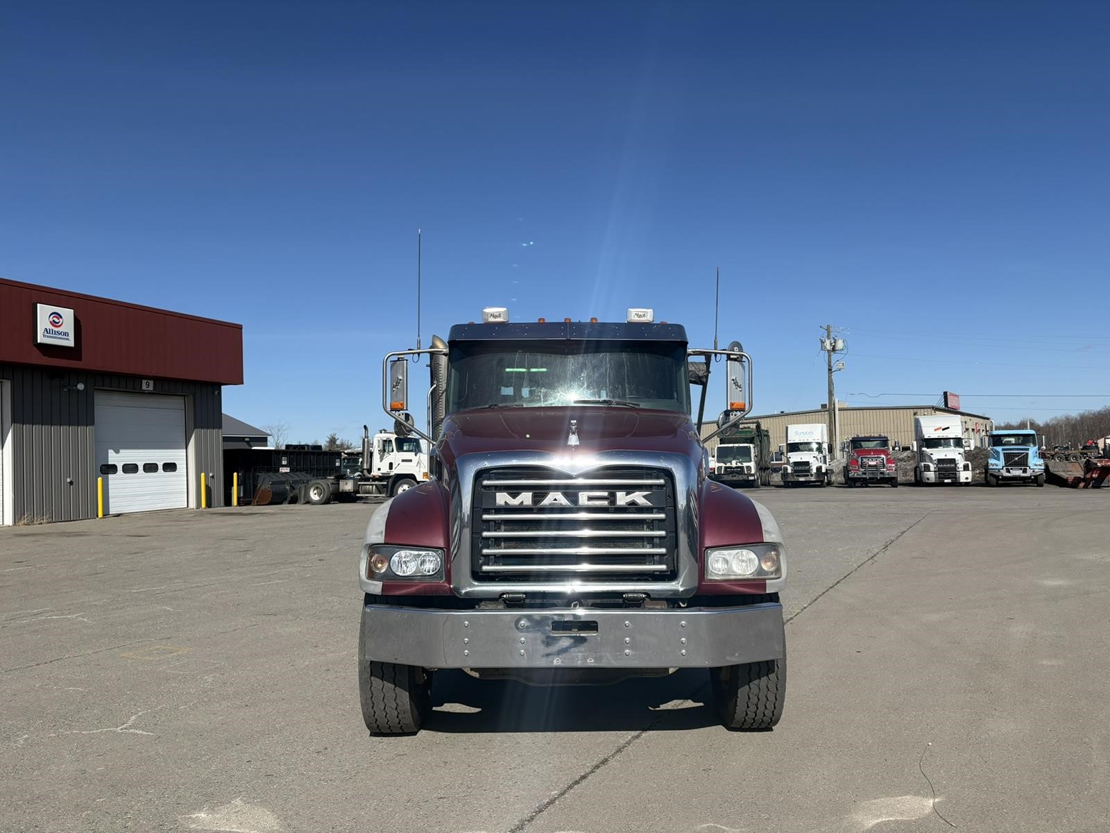 2015 Mack - image 2