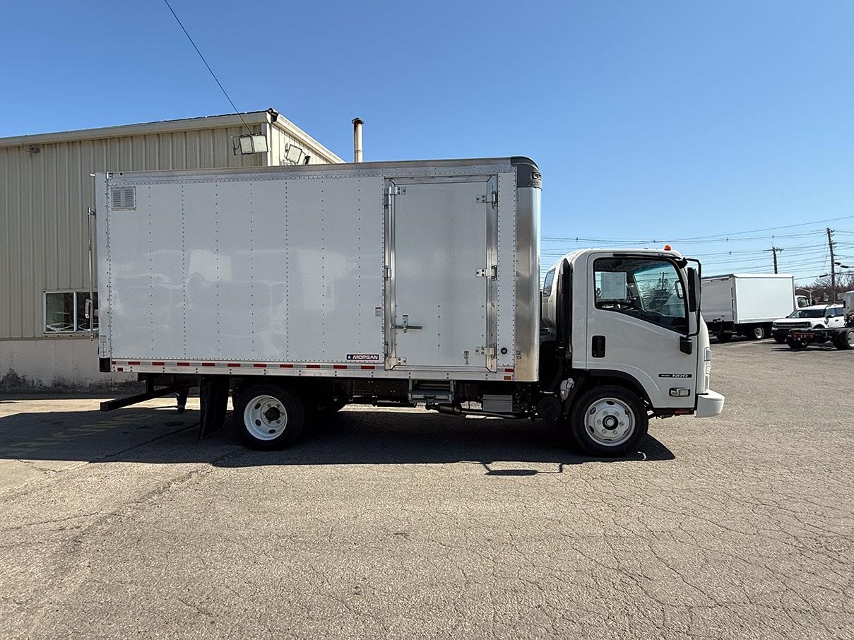 2026 ISUZU NRR - image 1 of 6