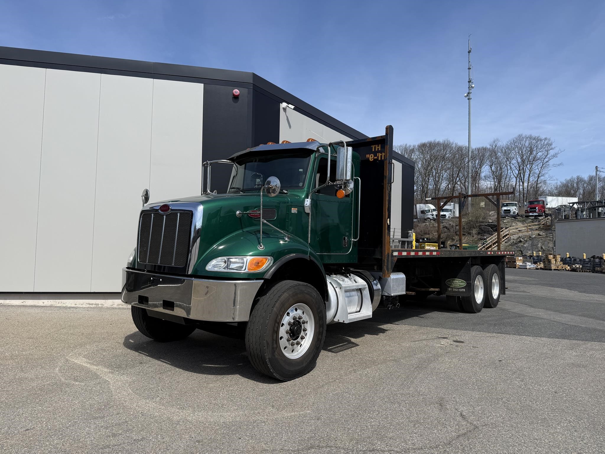 2019 PETERBILT 348 - image 1 of 6