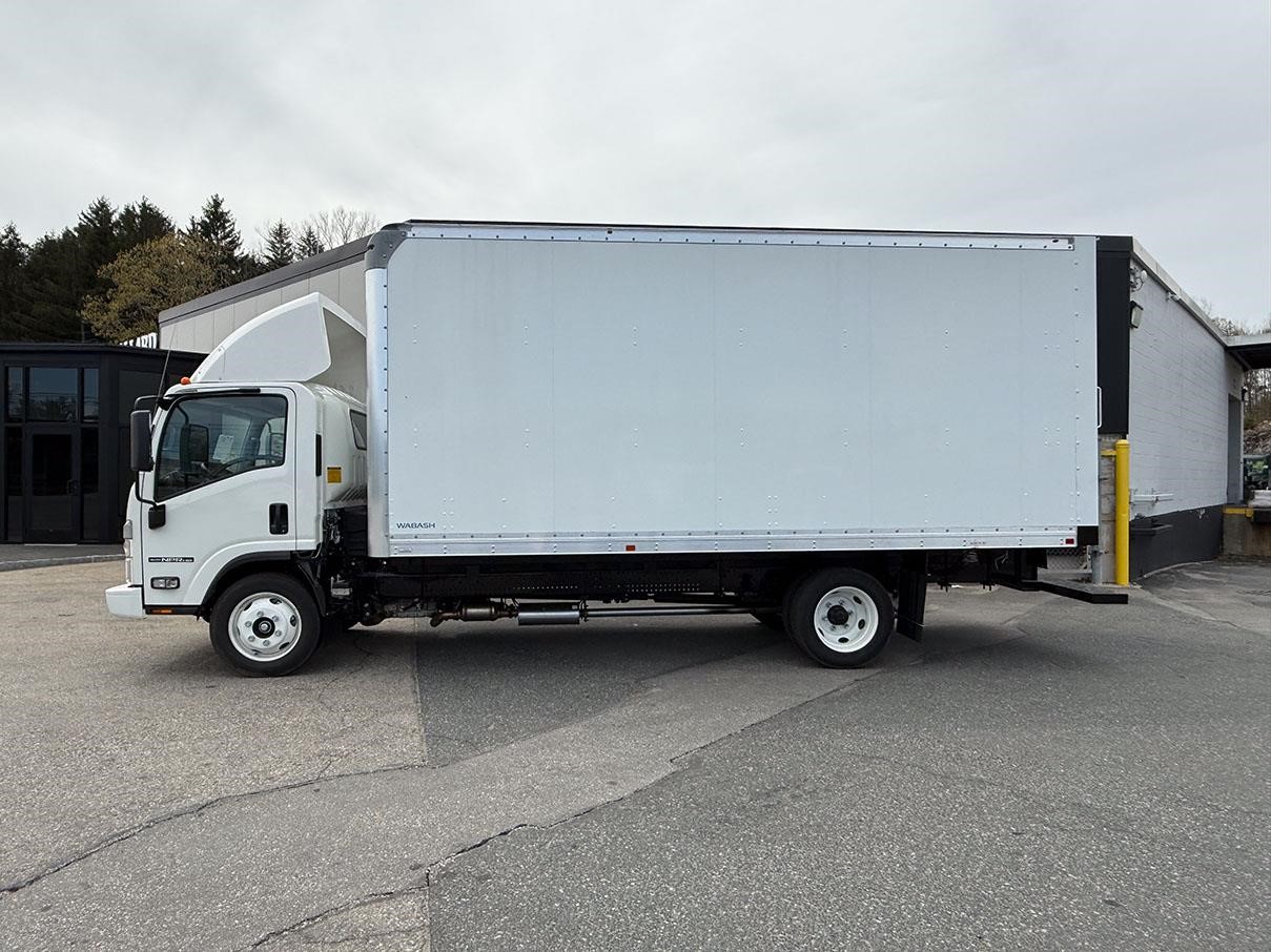 2026 ISUZU NPR HD - image 1 of 6