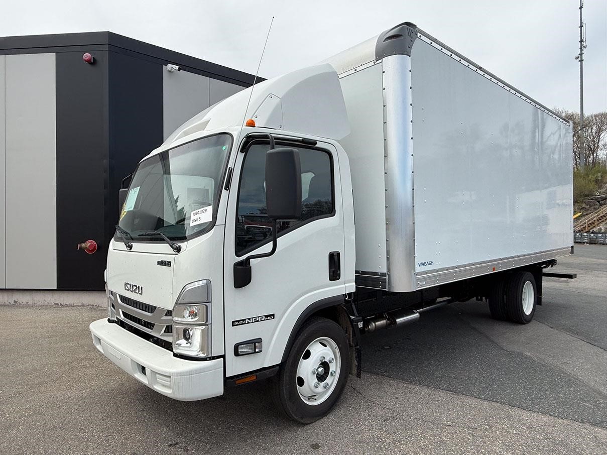2026 ISUZU NPR HD - image 2 of 6