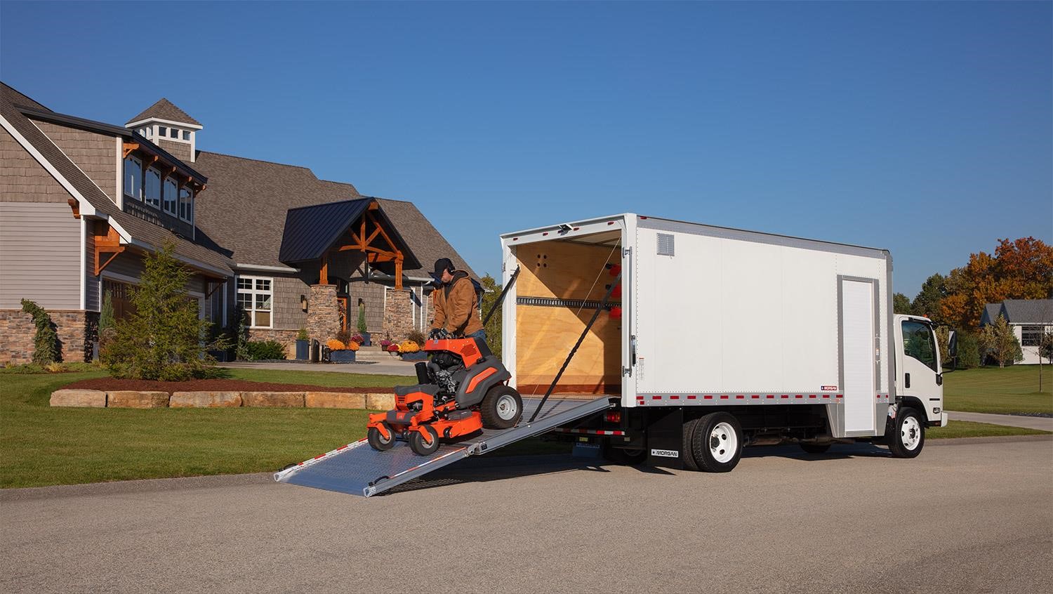 2026 ISUZU NRR - image 2 of 2