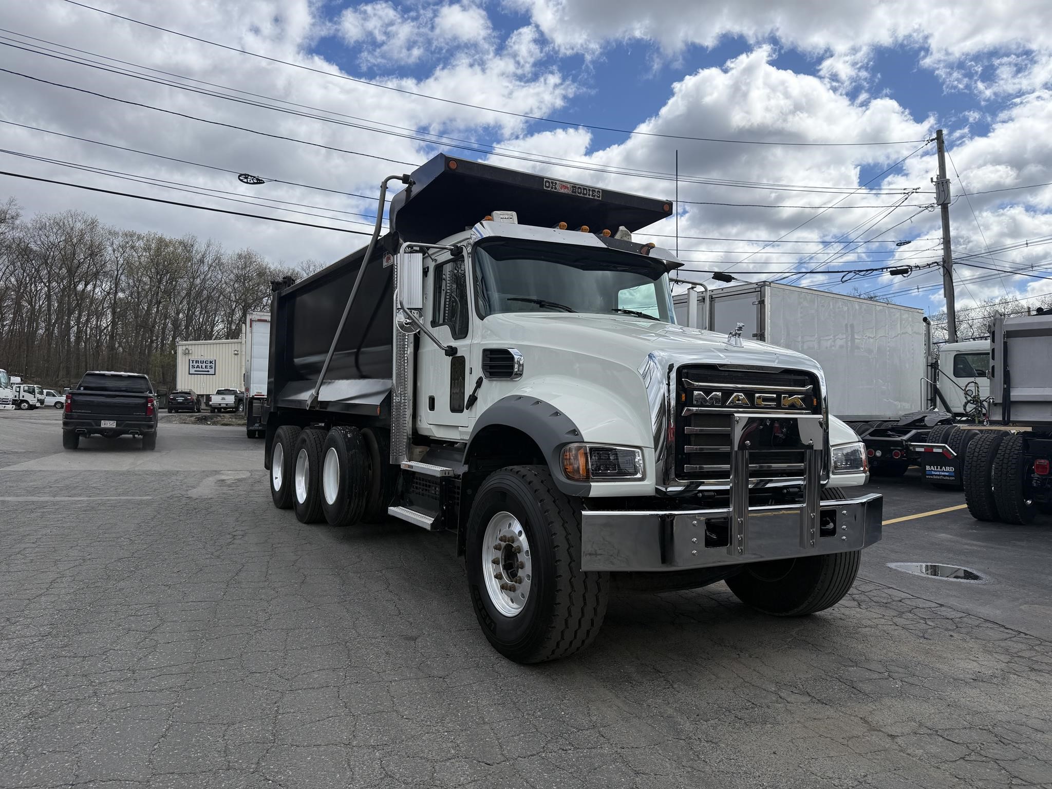 2024 MACK GRANITE 64FR - image 1 of 6