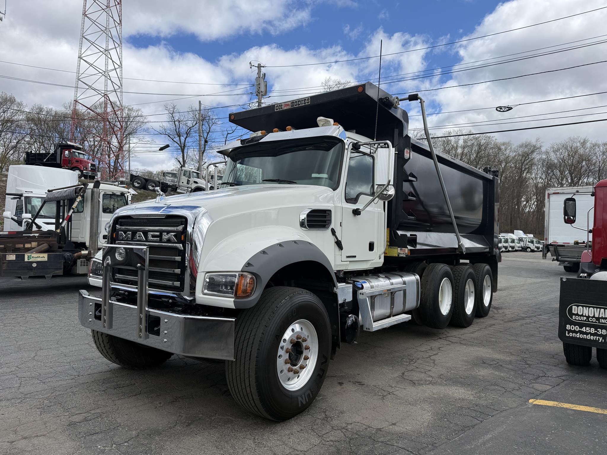 2024 MACK GRANITE 64FR - image 3 of 6