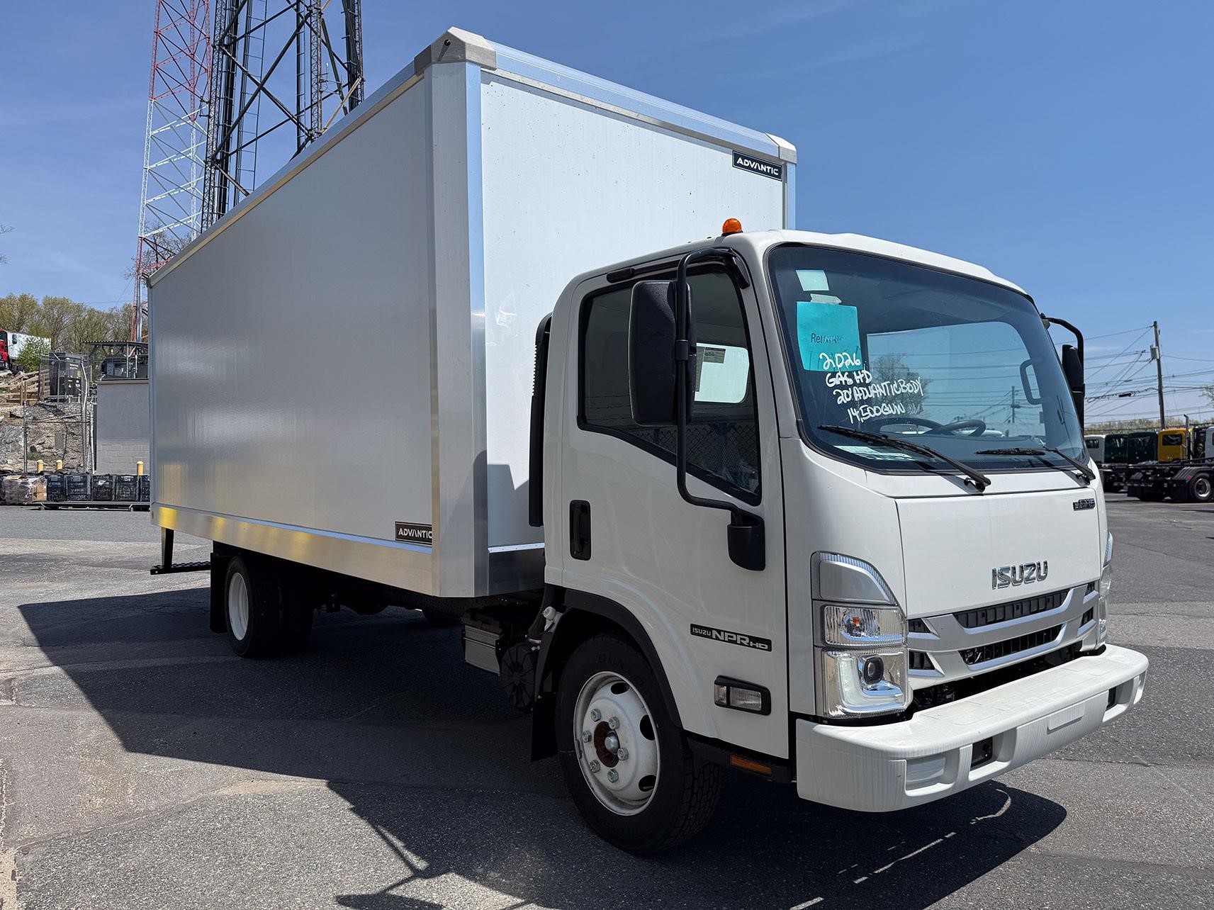 2026 ISUZU NPR HD - image 3 of 6