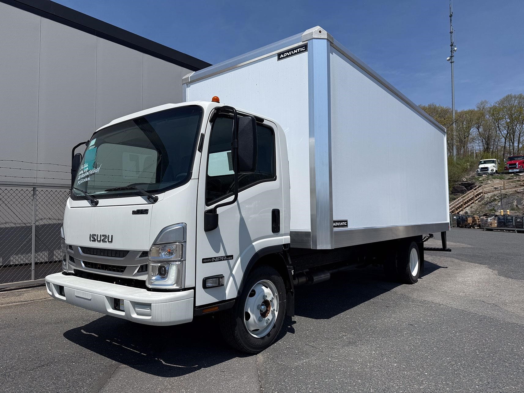 2026 ISUZU NPR HD - image 1 of 6