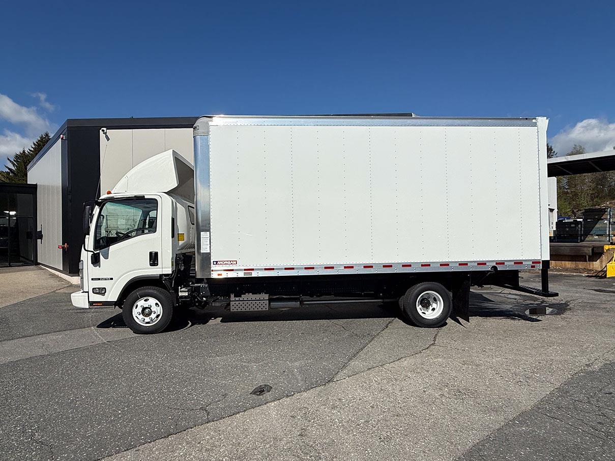 2024 ISUZU NPR - image 1 of 6