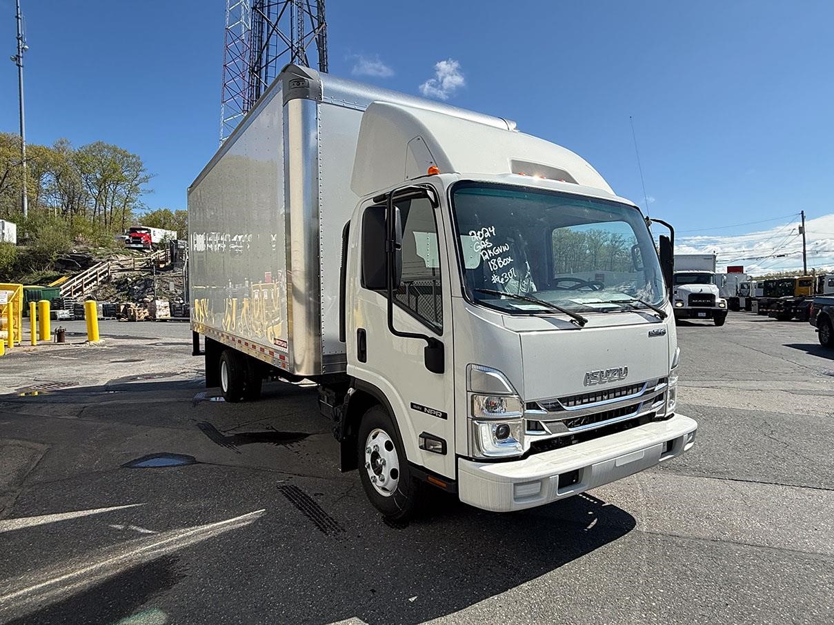 2024 ISUZU NPR - image 4 of 6