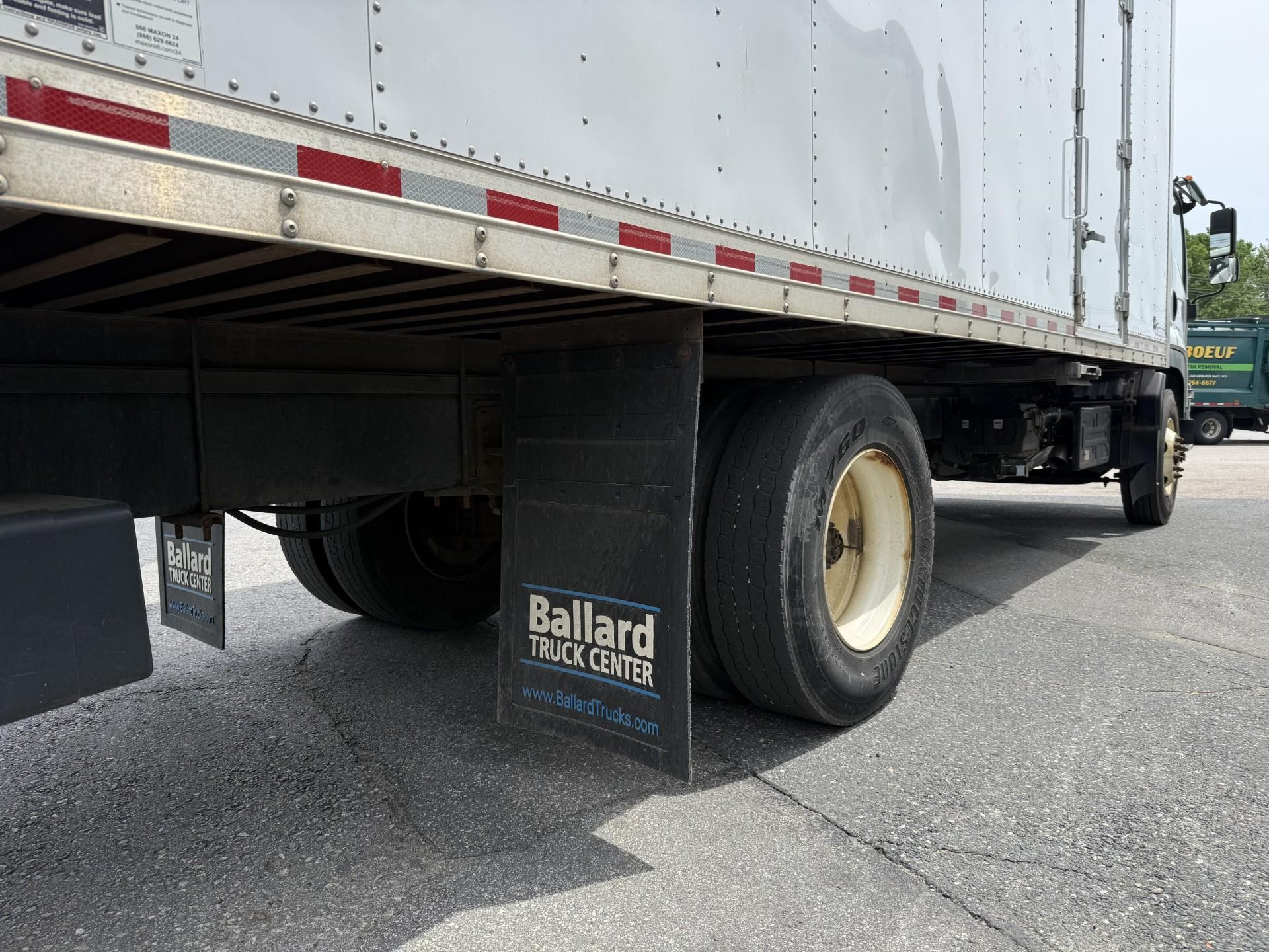 2020 Isuzu FTR — photo 3