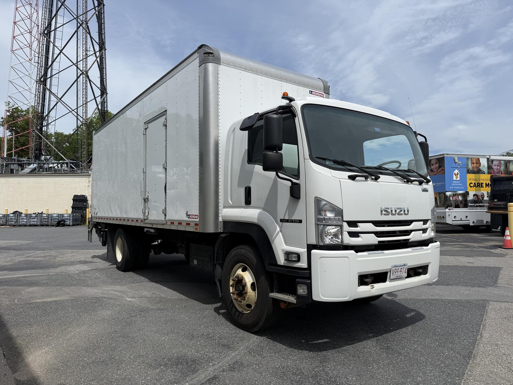2020 Isuzu FTR — photo 2
