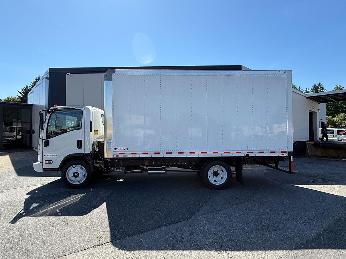 2026 ISUZU NPR HD - image 4 of 6