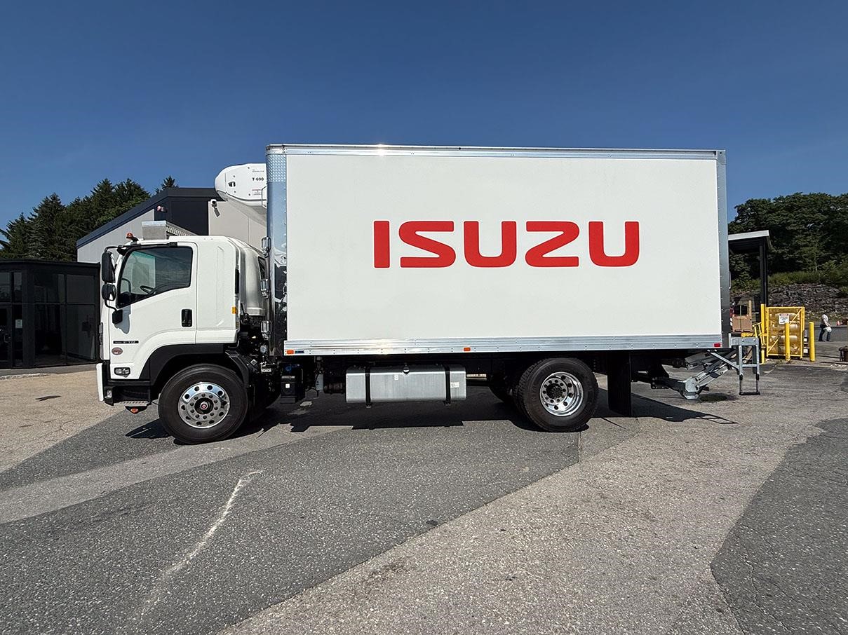 2026 ISUZU FTR 2026 ISUZU FTR - image 4 of 6