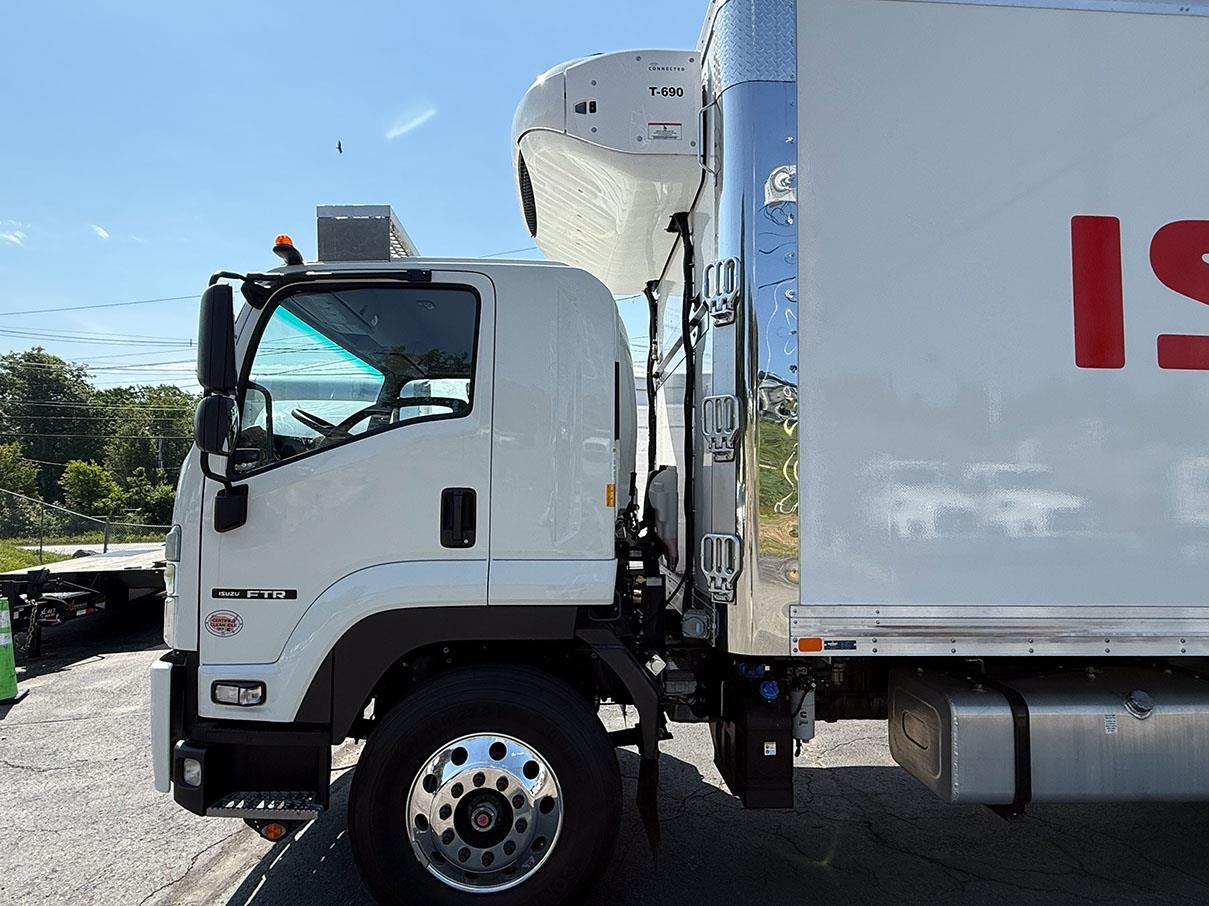 2026 ISUZU FTR 2026 ISUZU FTR - image 5 of 6