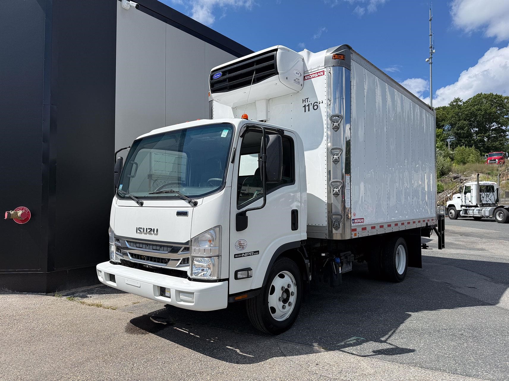 2021 ISUZU NPR XD 2021 ISUZU NPR XD - image 2 of 6