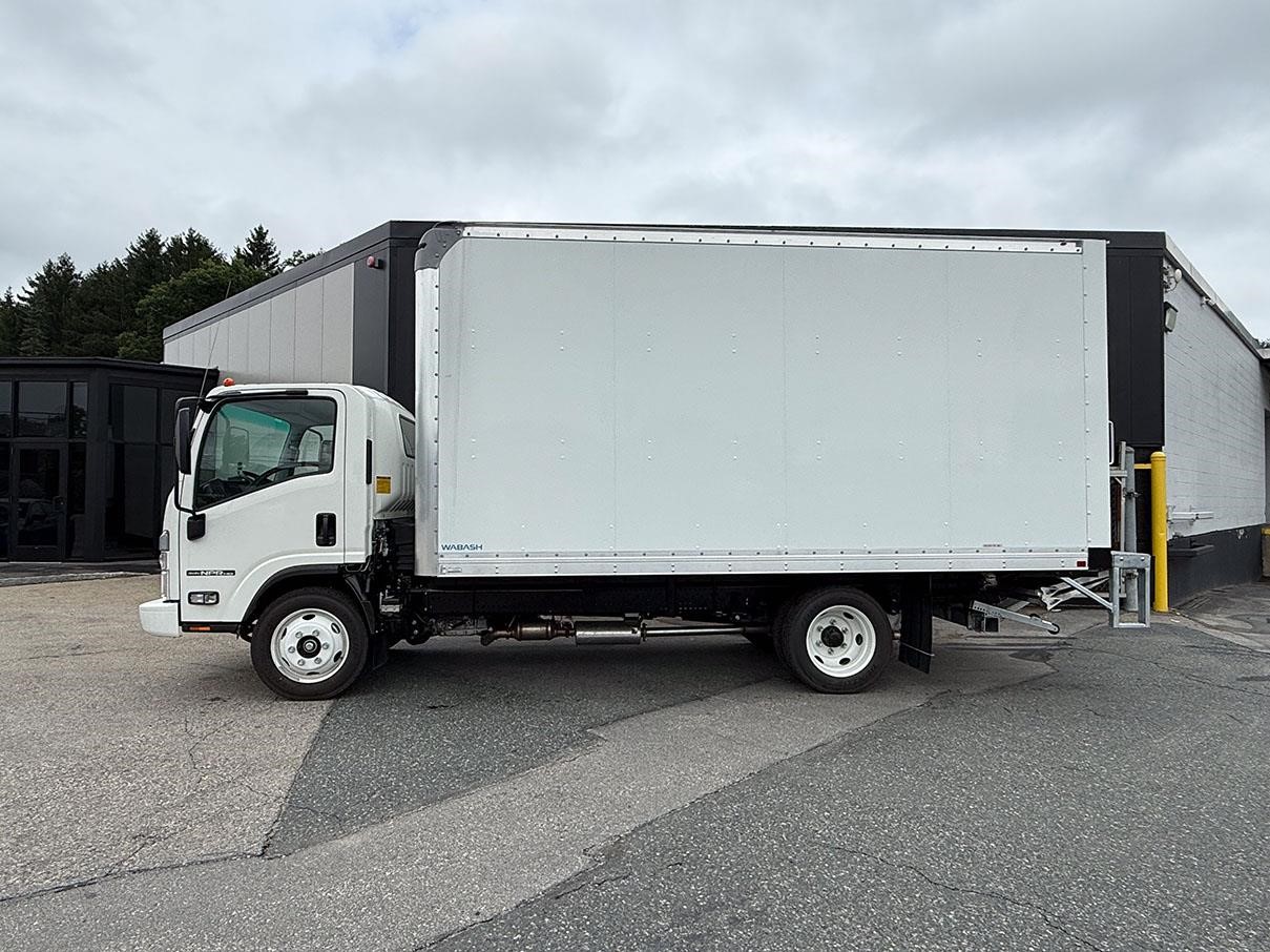 2026 ISUZU NPR HD 2026 ISUZU NPR HD - image 3 of 6
