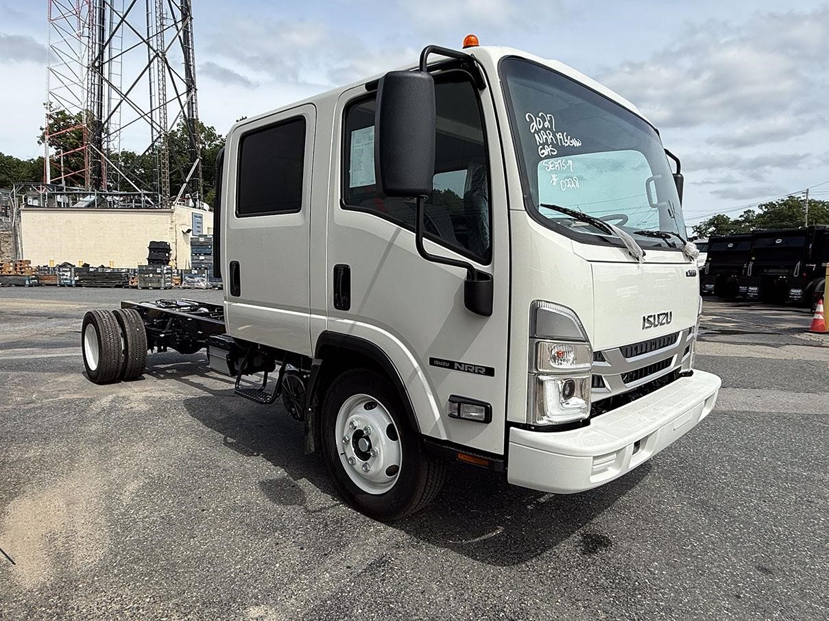2027 Isuzu NRR in Worcester, MA — photo 4
