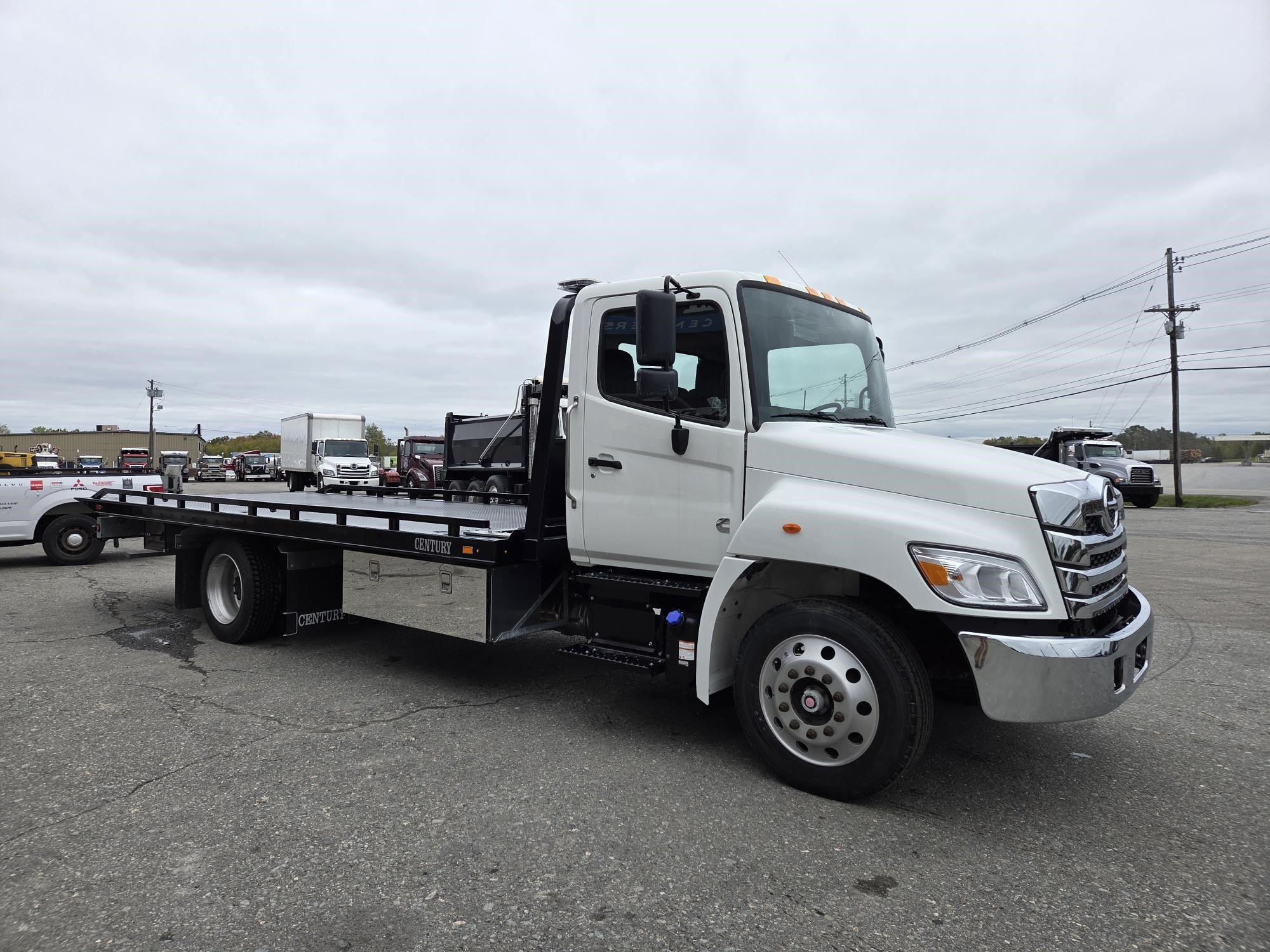 2025 Hino L6 in Hermon, ME — photo 4